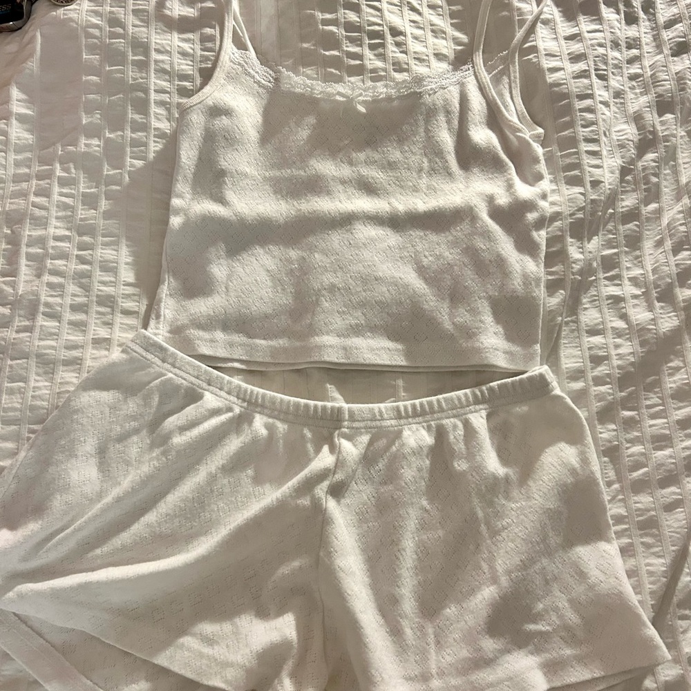 Skylar Lace Eyelet Set